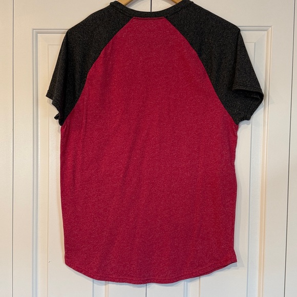 Hollister Womens Red and Black Short Sleeve Tee Size L - Picture 5 of 12